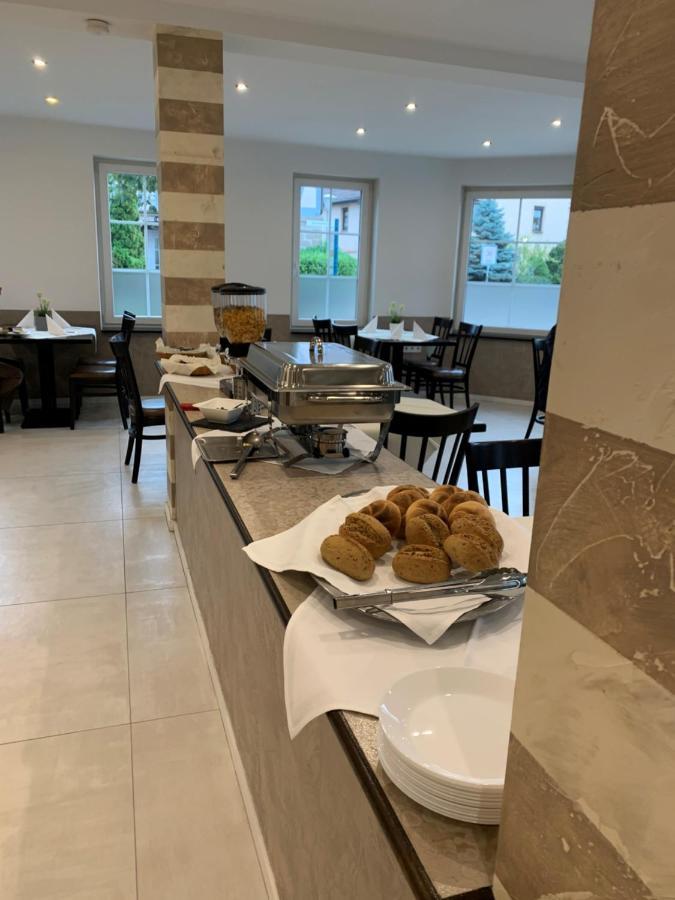 Hotel Langhans Abstatt Bagian luar foto
